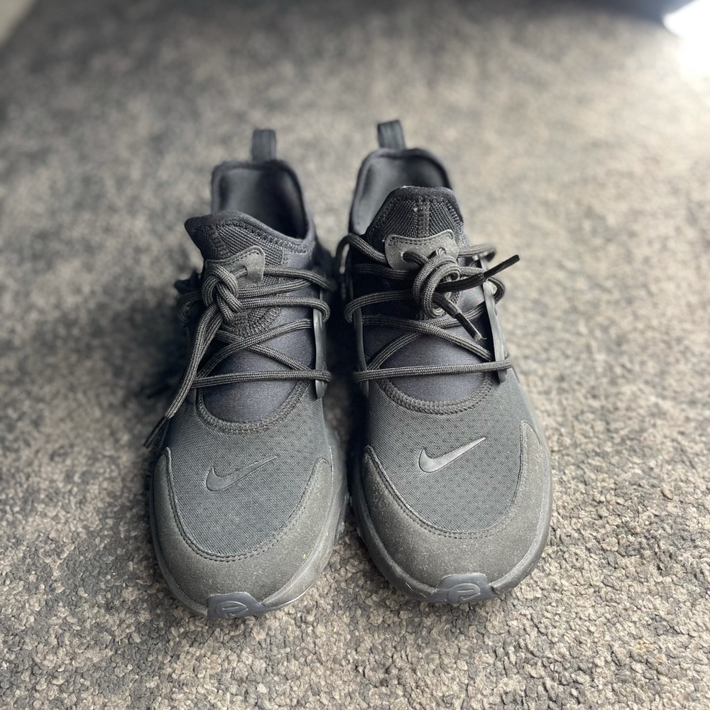 Nike prestos in a 7Y